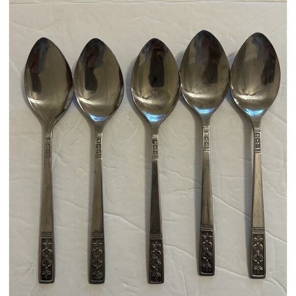 Vintage Customcraft Fluer De Lis Set Of 5 Soup/Dinner Spoon Stainless Flatware - Picture 2 of 9